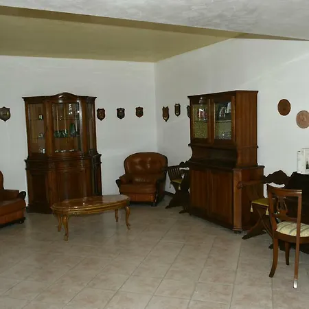 Manuela בית הארחה *