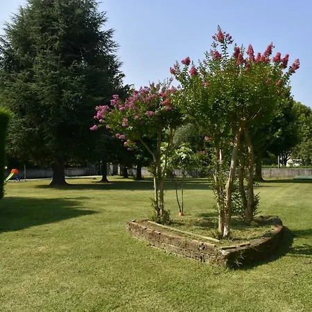 Manuela בית הארחה